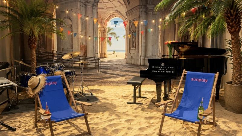 Konzertsaal Blankenbergstraße mit Sand, Liegestühlen und Deko