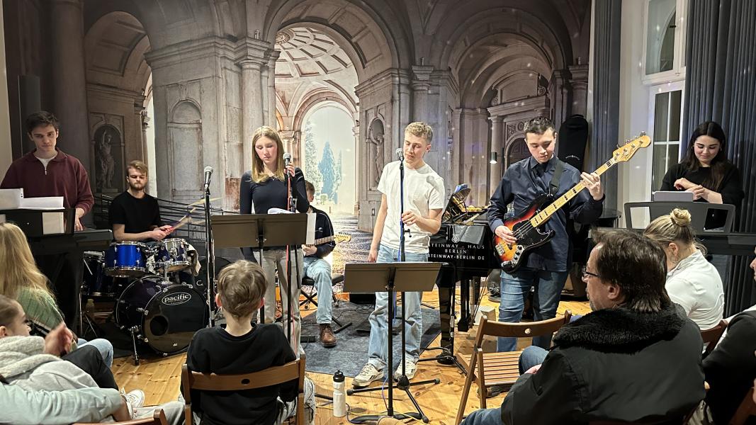 Rockband spielt am Standort Blankenbergstraße.