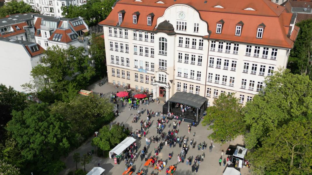 Vogelperspektive Stechlinsee-Grundschule